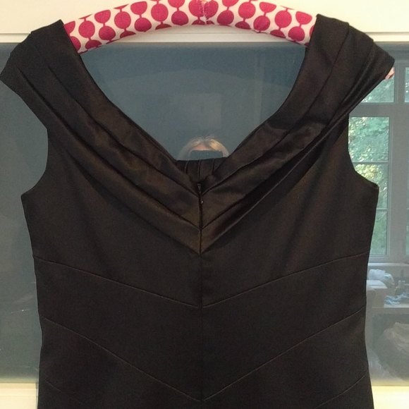 Beautiful  black dress by Brian Bailey 🌸🌼🌼🌸🌼 - Picture 6 of 13